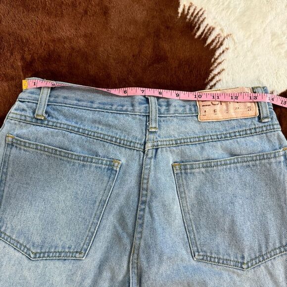 Vintage Espirit Light Wash High Waisted Jeans - Picture 6 of 9